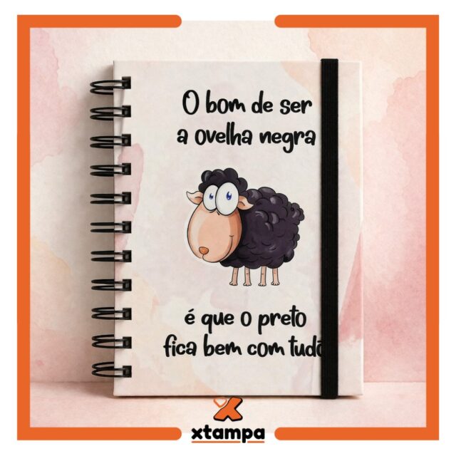 Bloco A6 com capa rígida personalizada e miolo de 100 folhas em papel 100% reciclado.

Ideal para apontamentos, ideias ou para oferecer.

Personalizamos a capa com a frase, nome ou imagem que desejar.

Fale connosco e faça já a sua encomenda!