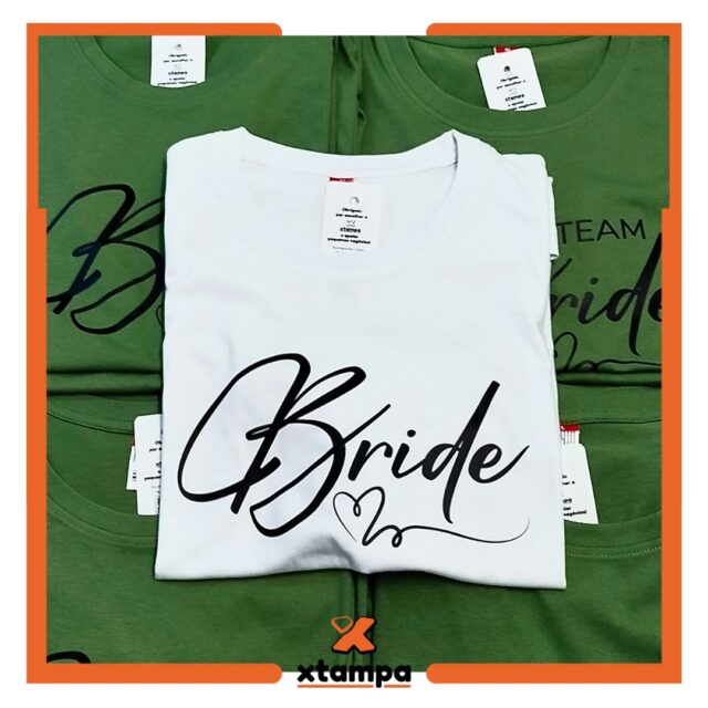 💍✨ As espedidas de solteira com estilo são outra coisa.
T-shirts personalizadas transformam o teu grupo numa verdadeira equipa — divertida, única e pronta para celebrar em grande. 🥂👯♀️
Escolhe o design, o texto e a vibe… nós tratamos de dar vida à ideia! Do mais divertido ao mais elegante, tudo é feito à medida para tornar este dia ainda mais inesquecível. 💖
Porque uma despedida de solteira merece mais do que memórias — merece identidade! 🎉
📩 Envia-nos mensagem para criares as tuas t-shirts personalizadas
.
.
.
#despedidadesolteira #tshirtpersonalizada #festadecasamento #noiva2026 #personalizados xtampa